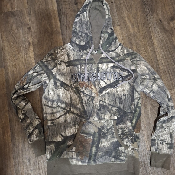 Girls with Guns Camouflage Pullover Hoodie. - Picture 6 of 11